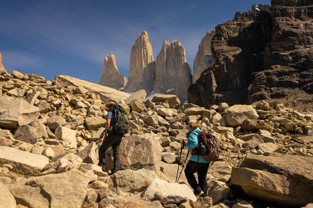 Hiking Portería Sarmiento Lake 14
